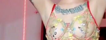 SALMA Memek Mulus Colok Dildo