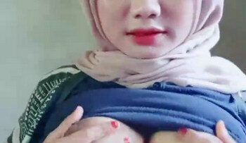 CANTIKA Hijab Manias Pamer tetek