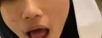 Hijab SPG Kebelet Nyepong Di Tangga