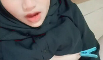 HIJAB Manis Sange Jepit Uting