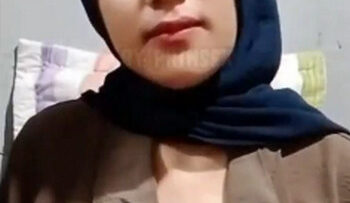 IAN HIJAB Wajah Lugu VCS Brutal.jpg