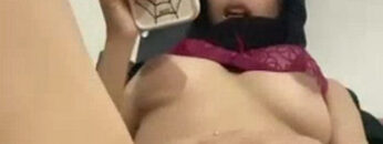 KHASANAH Ngocok Sambil Liat Bokep.jpg