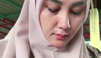 BU GURU Gemoy Pamer Aset DI Toilet Umum.jpg