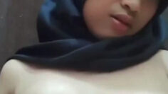 GADIS Jilbab Cakep Omek Sedap.jpg