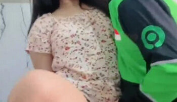 JULEFEFE Sewa Ojol.jpg