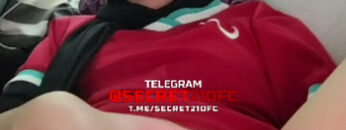 EVI Hijab Rekam Colok Memek Pakai Jari.jpg